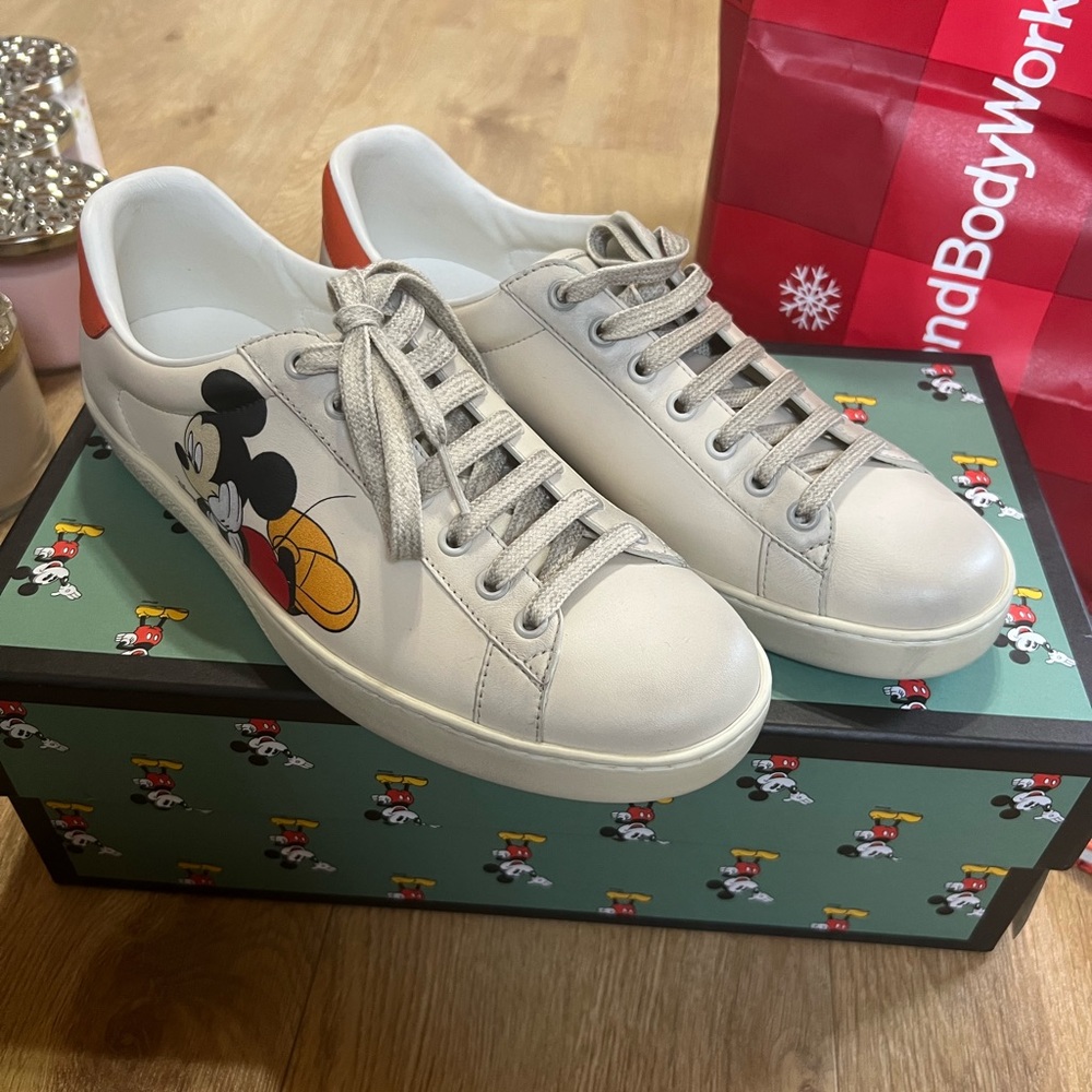 BNIB MICKEY MOUSE GUCCI SNEAKERS size 40